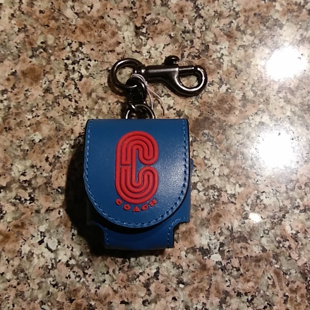 COACH || AIRPOD CASE (NEW WITHOUT TAG)